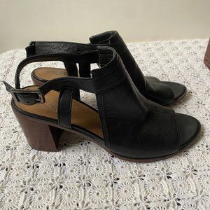 FRANCO SARTO HARLET SANDAL HEELS. Size 8M. 2-½” Heel. Black leather